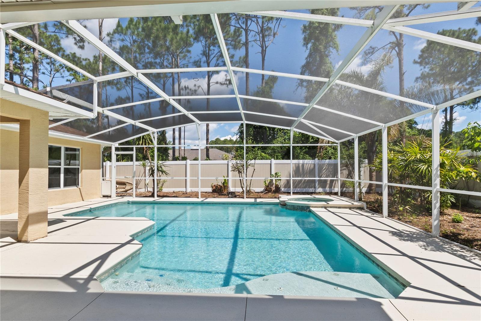 90 UNIVERSIAL TRL, PALM COAST, FL, 32164