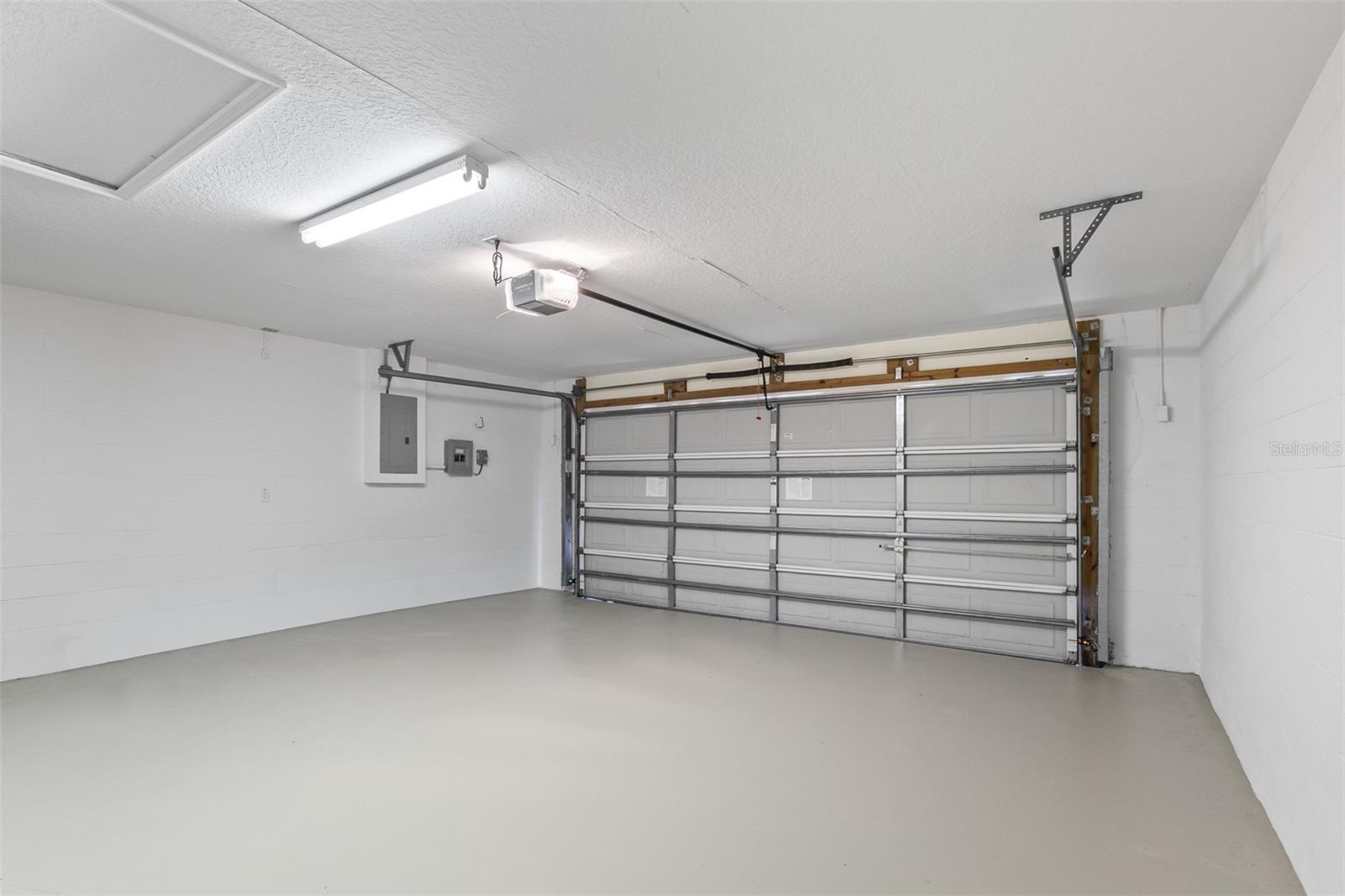 90 UNIVERSIAL TRL, PALM COAST, FL, 32164