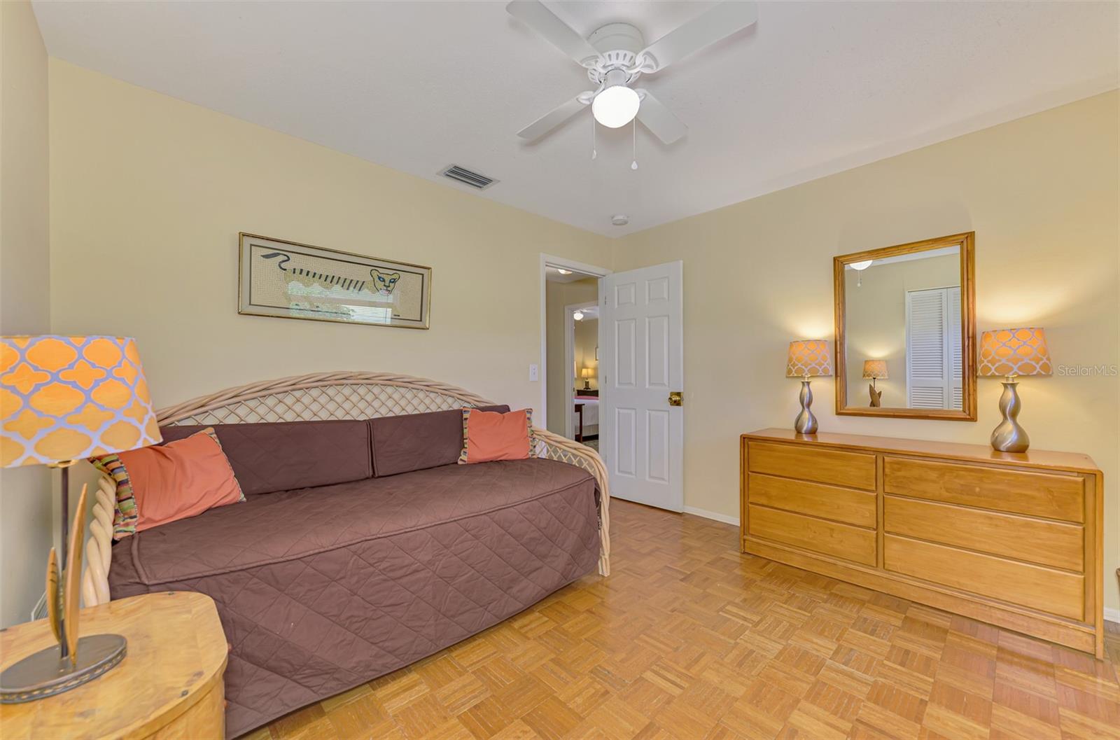 1290 LAKESIDE DR, VENICE, FL, 34293