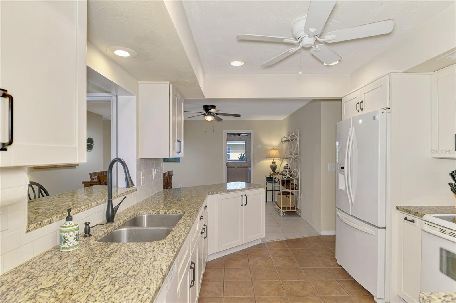 1290 LAKESIDE DR, VENICE, FL, 34293