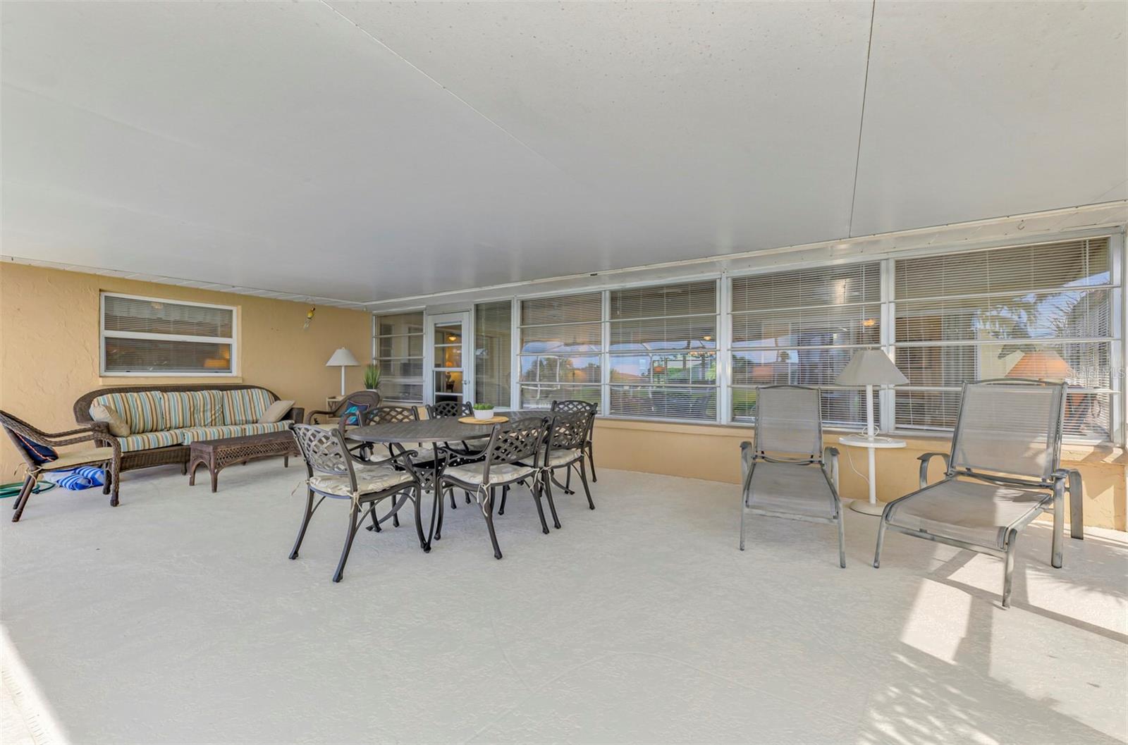 1290 LAKESIDE DR, VENICE, FL, 34293