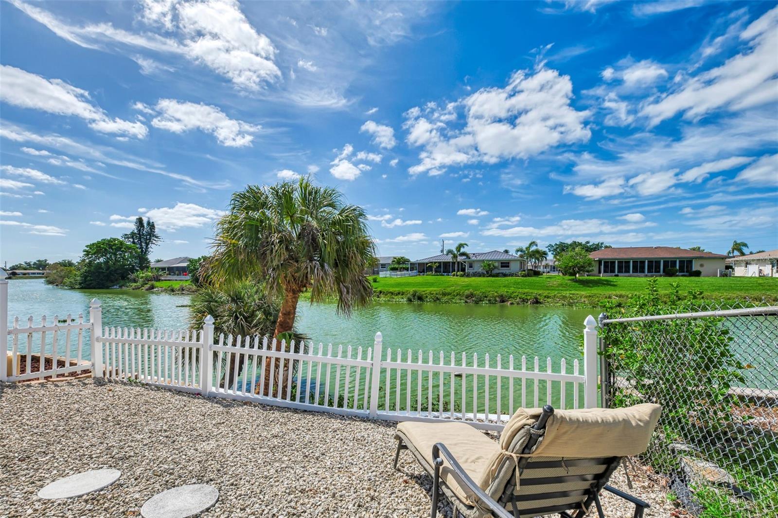 1290 LAKESIDE DR, VENICE, FL, 34293