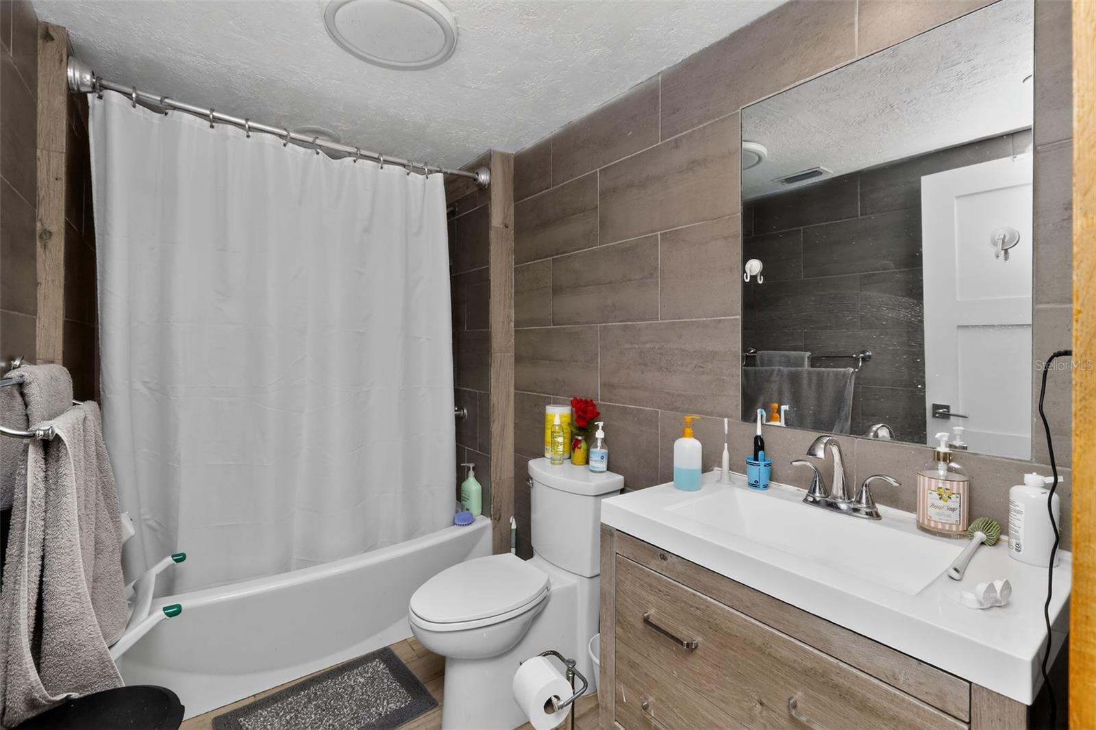 7614 PALMBROOK DR, TAMPA, FL, 33615