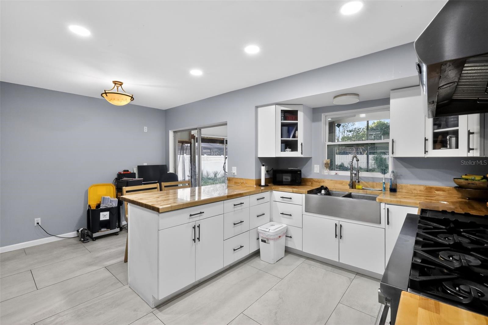 7614 PALMBROOK DR, TAMPA, FL, 33615