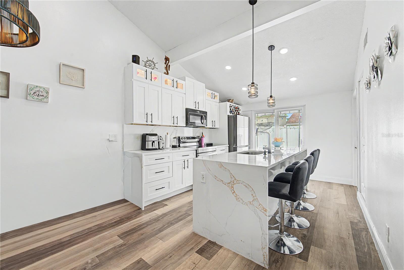 8304 DASA PL, TAMPA, FL, 33615