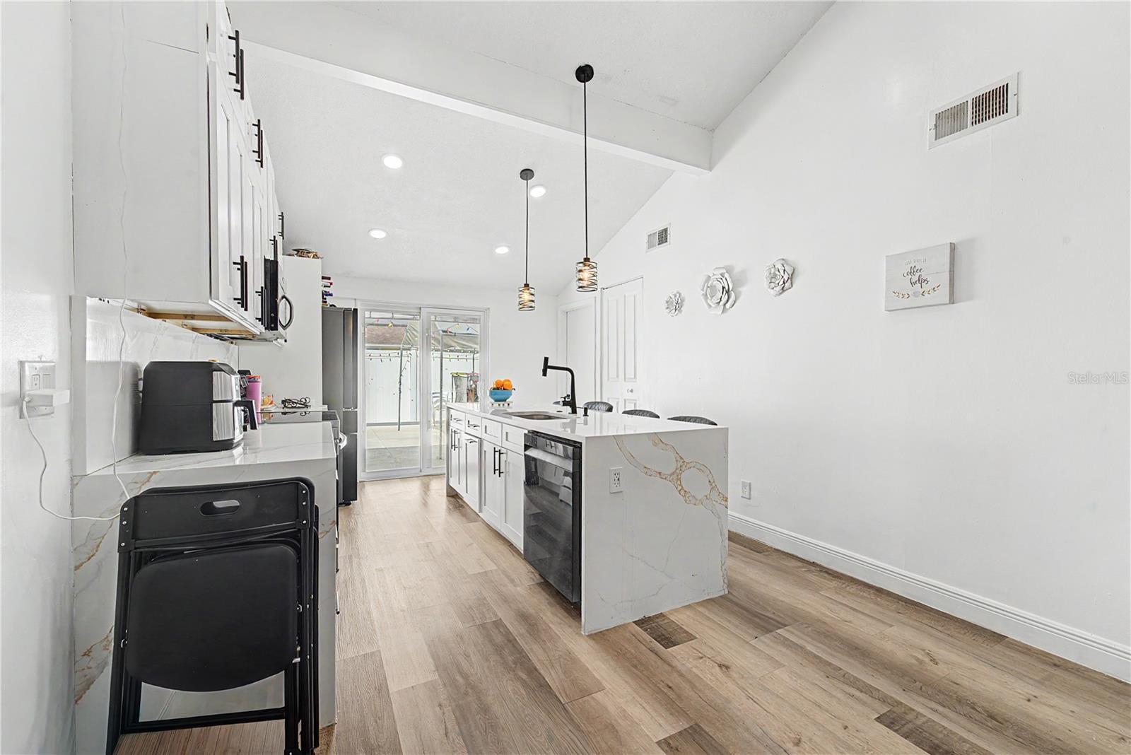 8304 DASA PL, TAMPA, FL, 33615