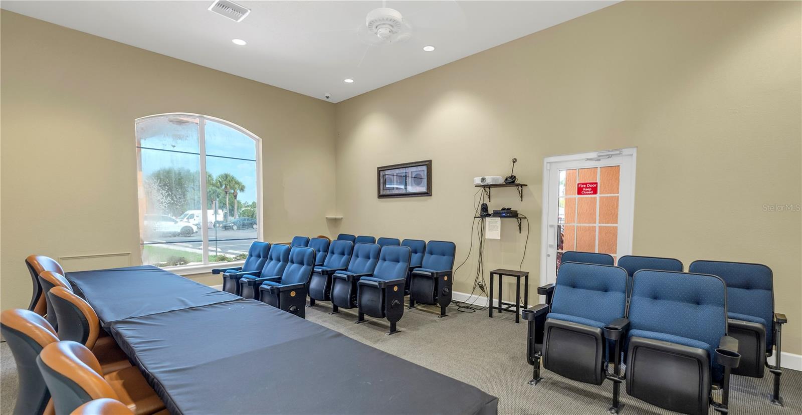 4333 BAYSIDE VILLAGE DR #214, TAMPA, FL, 33615