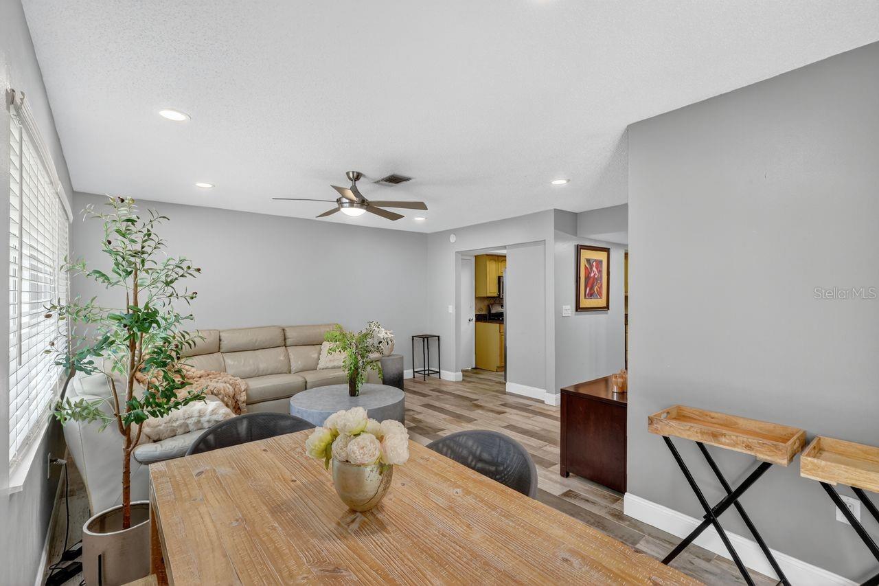 1884 SOUTHPOINTE DR, SARASOTA, FL, 34231