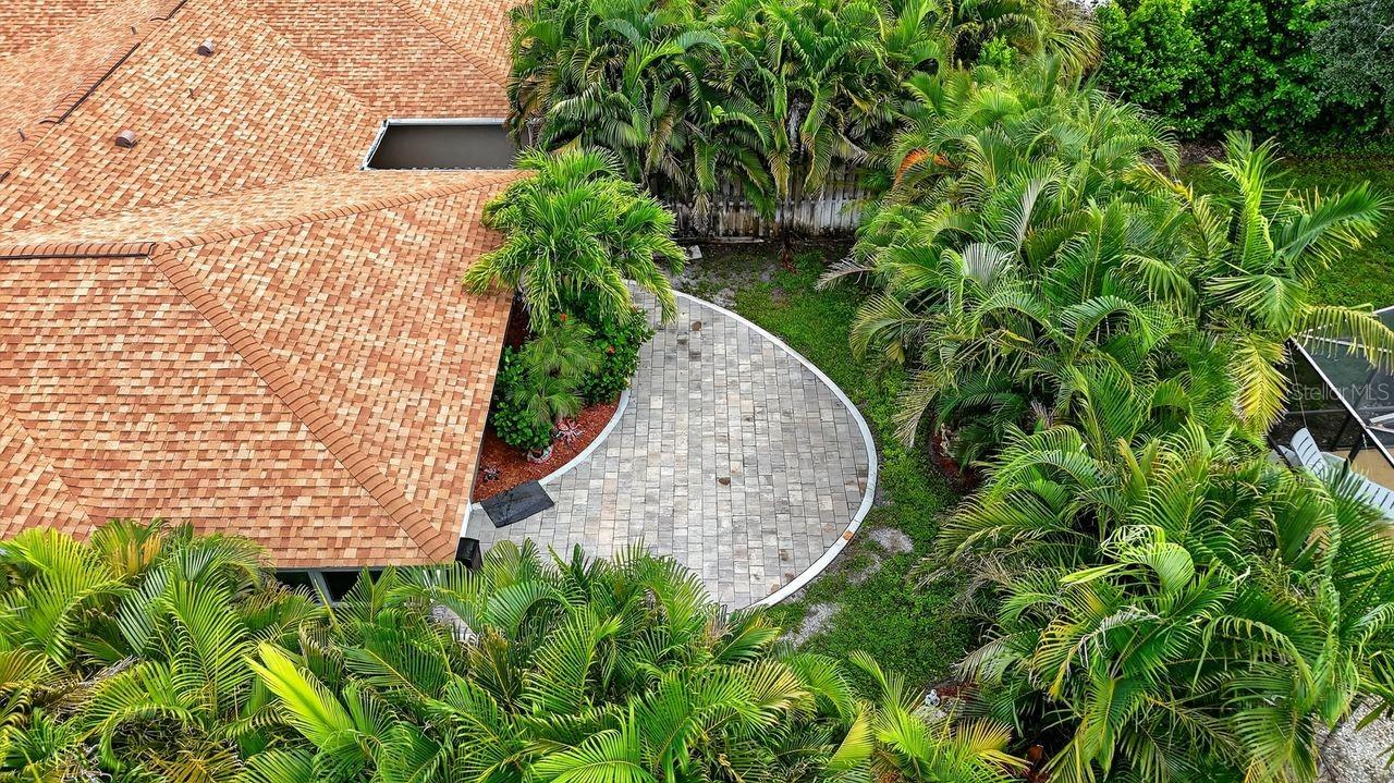 1884 SOUTHPOINTE DR, SARASOTA, FL, 34231