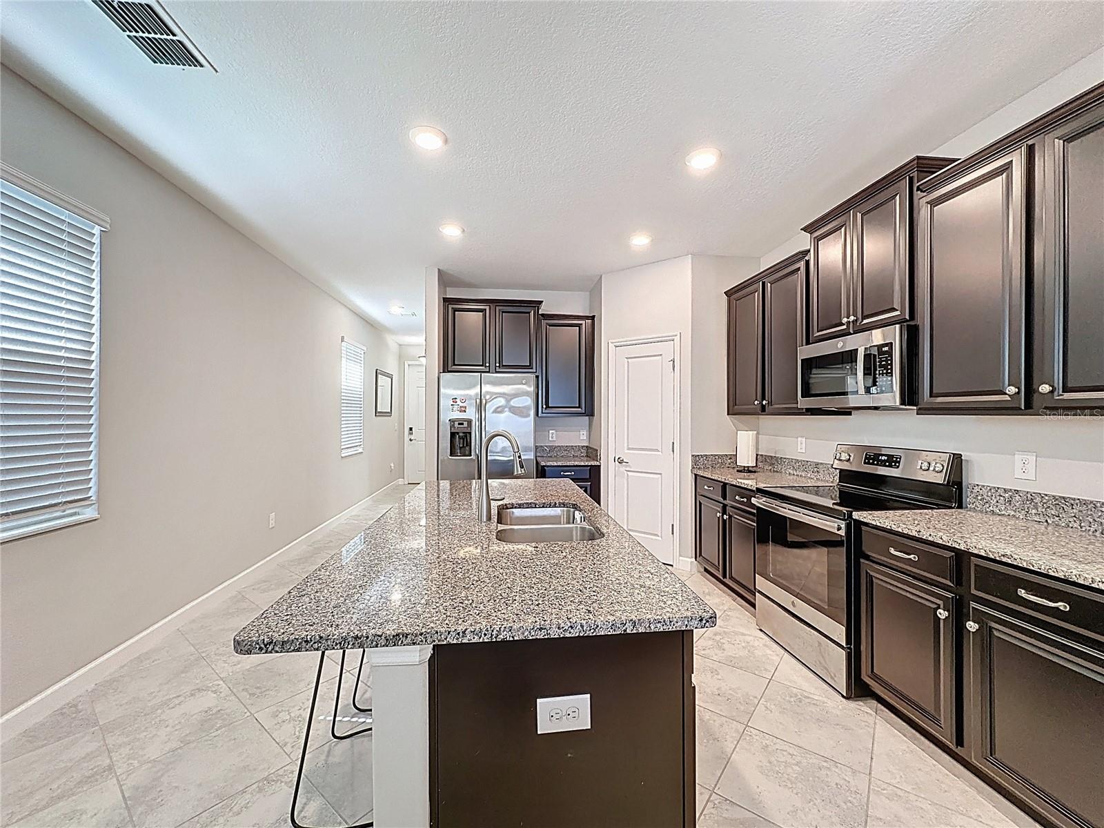 9633 IVORY DR, RUSKIN, FL, 33573