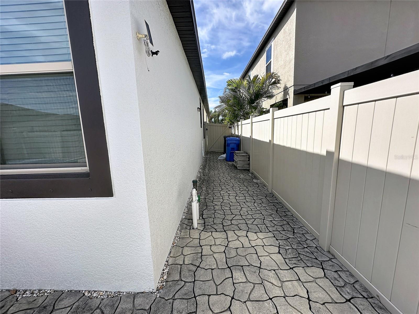 9633 IVORY DR, RUSKIN, FL, 33573