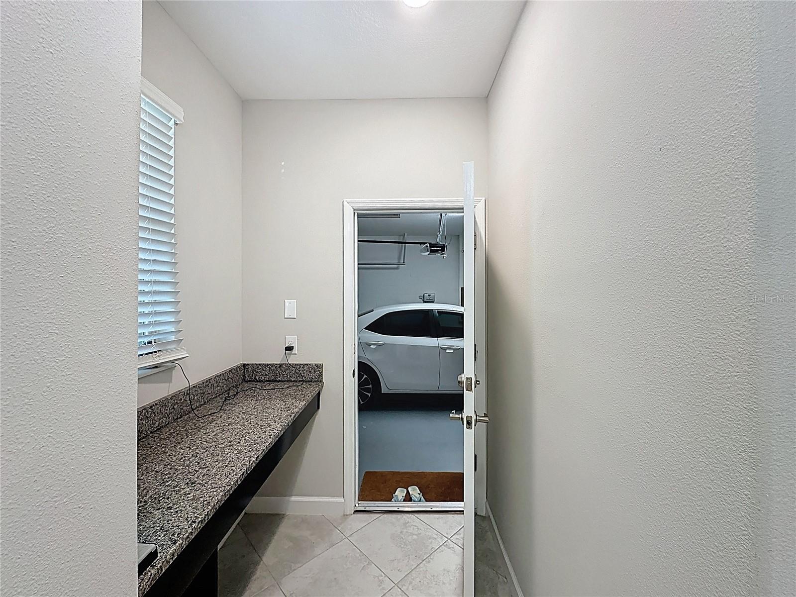 9633 IVORY DR, RUSKIN, FL, 33573