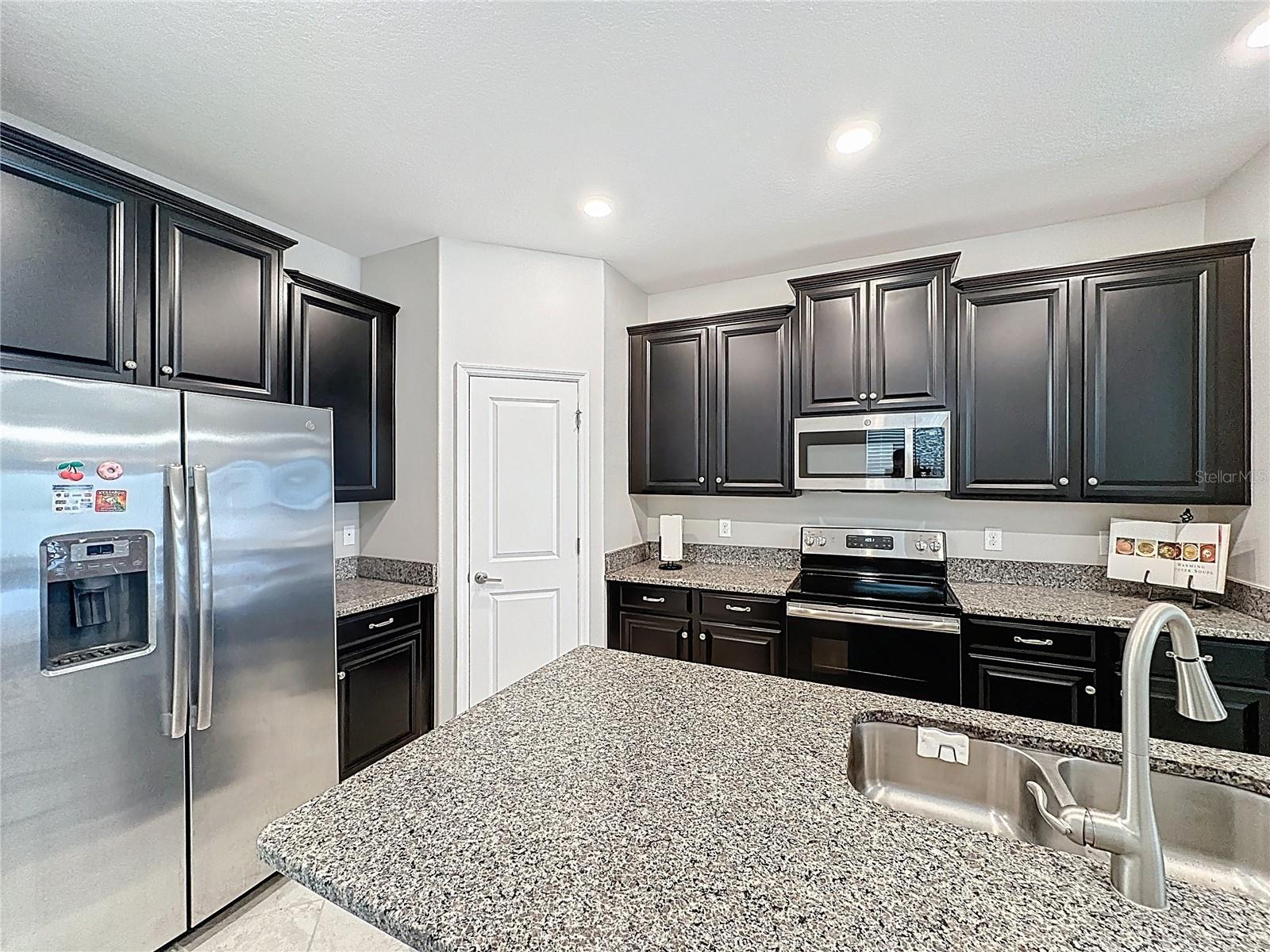 9633 IVORY DR, RUSKIN, FL, 33573