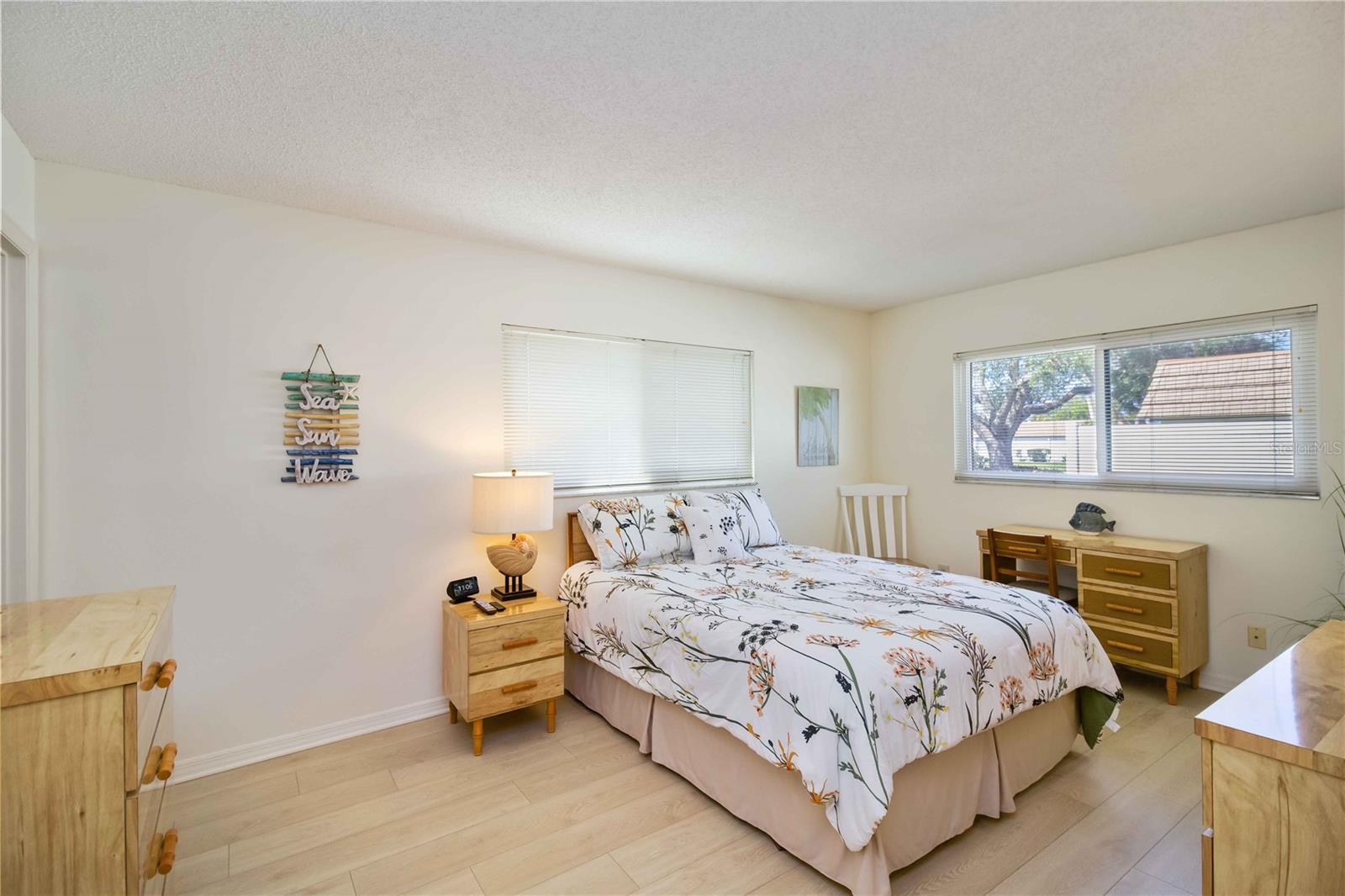 5476 SWIFT RD #19, SARASOTA, FL, 34231