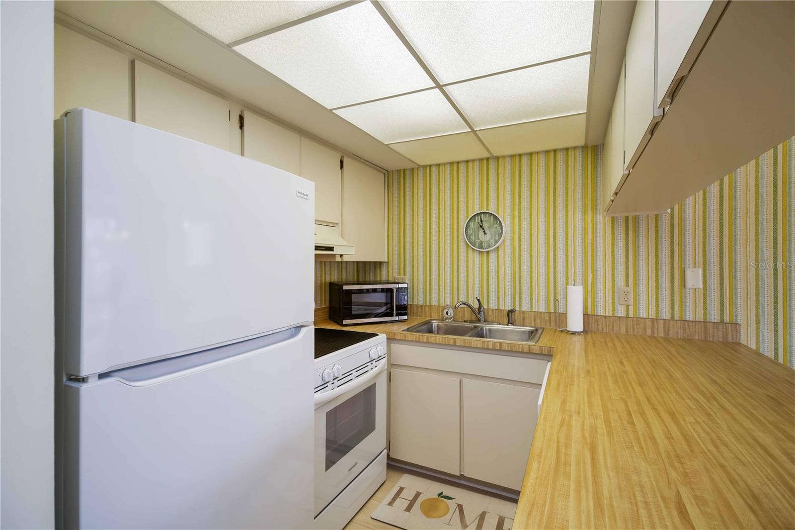 5476 SWIFT RD #19, SARASOTA, FL, 34231