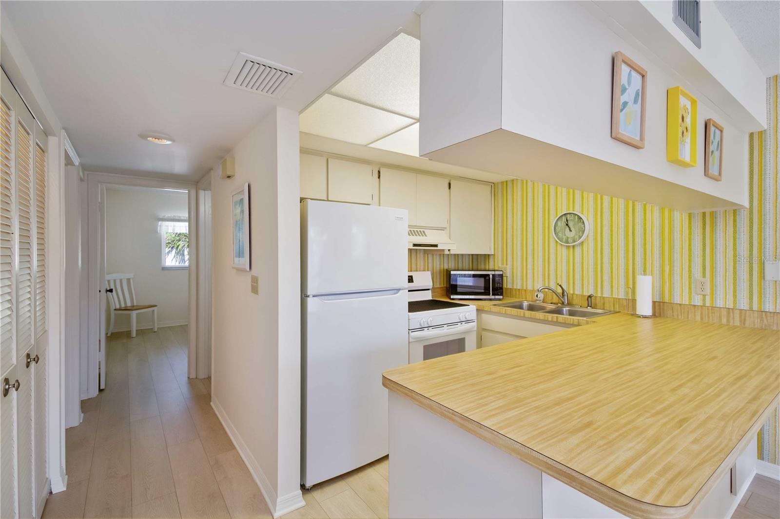 5476 SWIFT RD #19, SARASOTA, FL, 34231