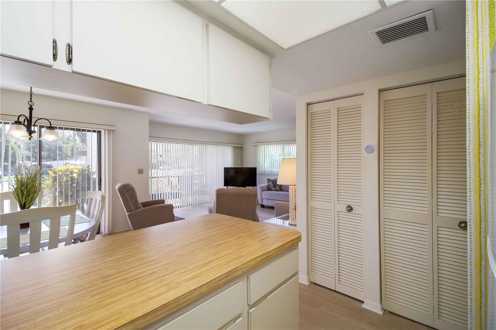 5476 SWIFT RD #19, SARASOTA, FL, 34231