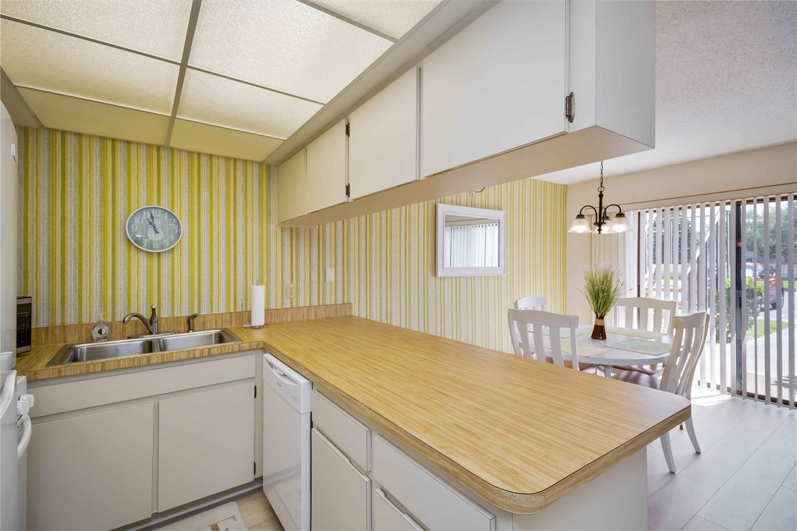 5476 SWIFT RD #19, SARASOTA, FL, 34231