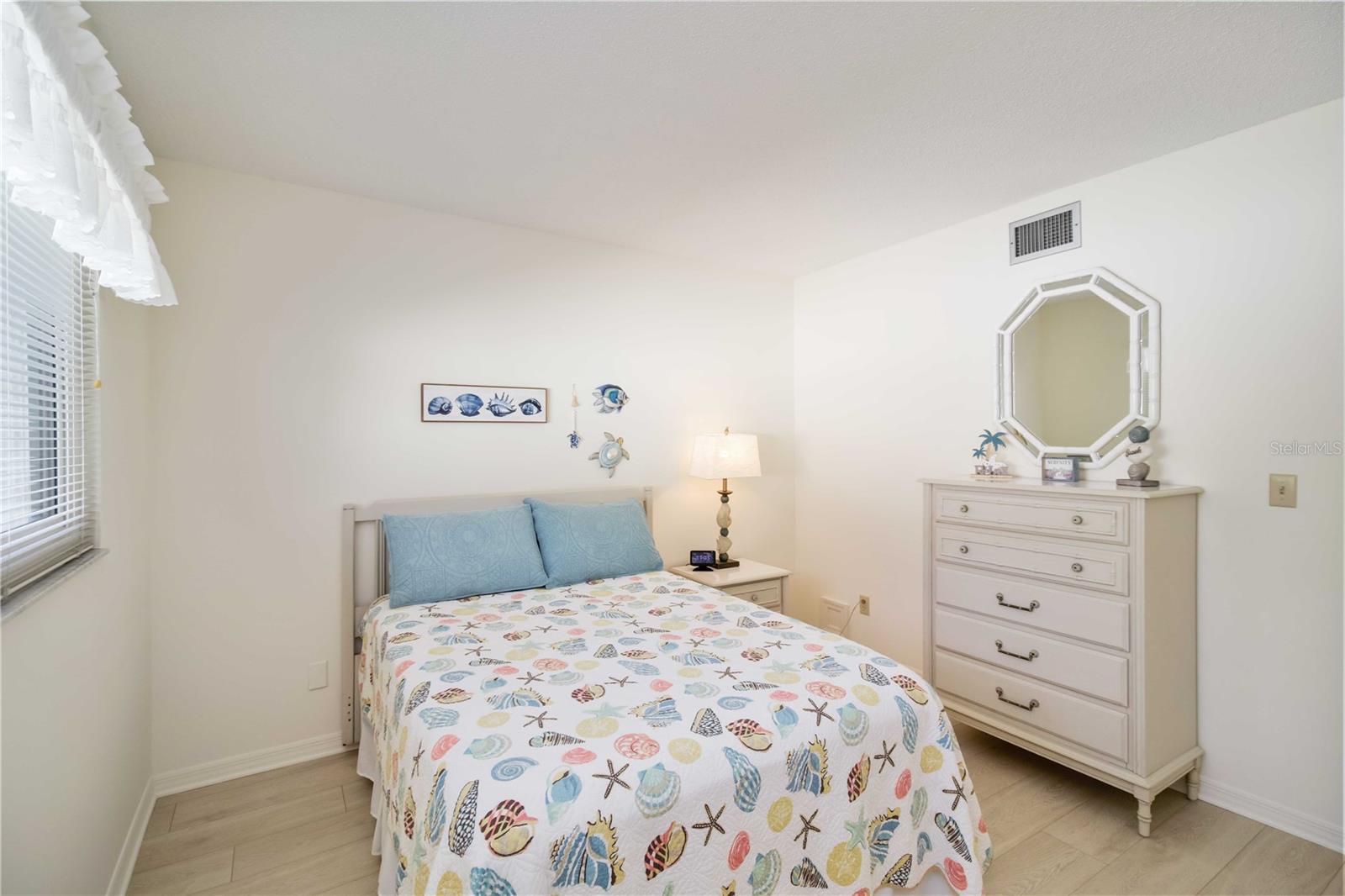 5476 SWIFT RD #19, SARASOTA, FL, 34231