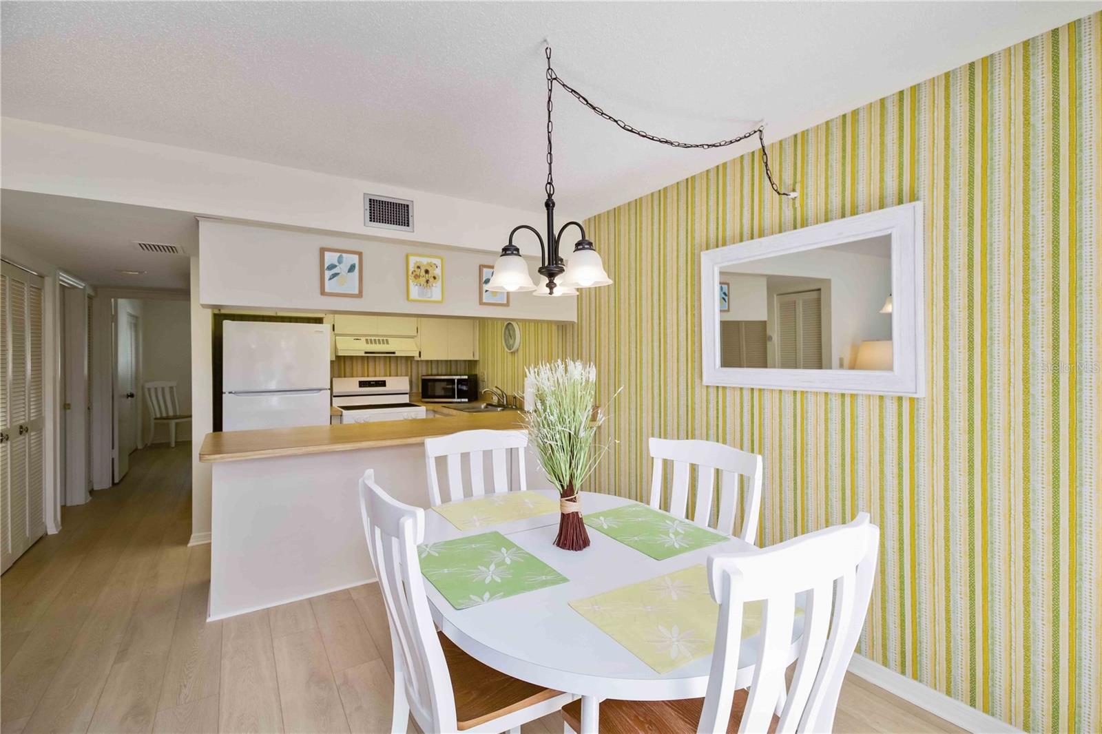 5476 SWIFT RD #19, SARASOTA, FL, 34231