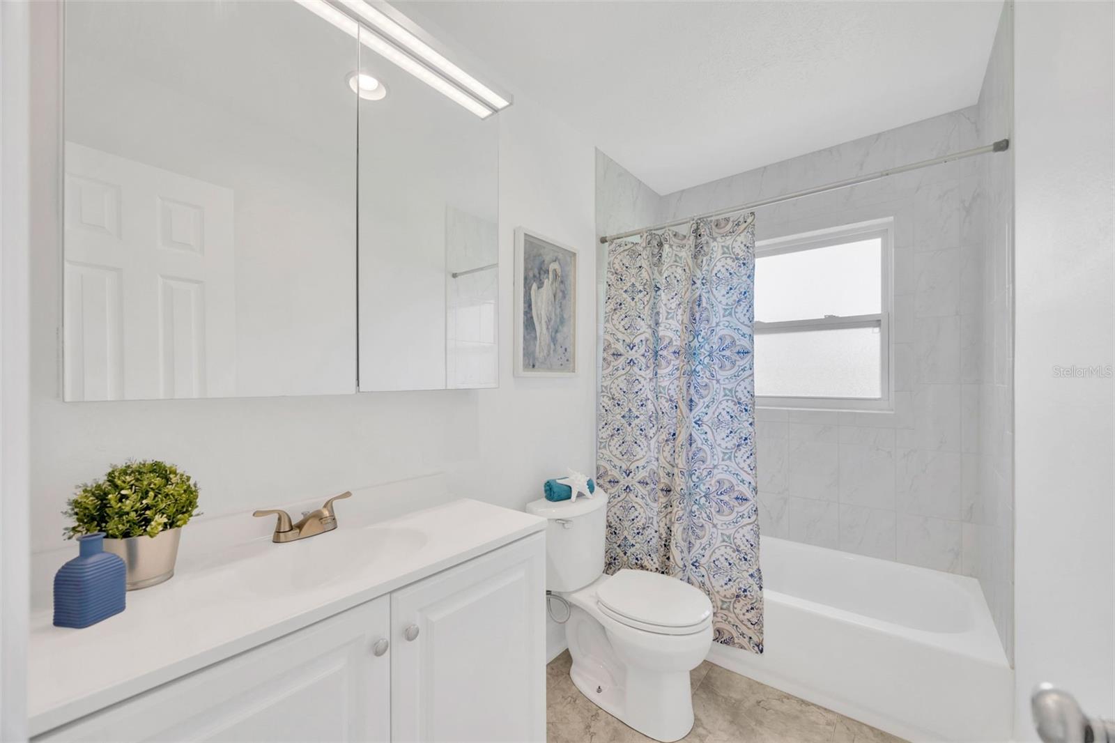 9935 RIVER DR, GIBSONTON, FL, 33534