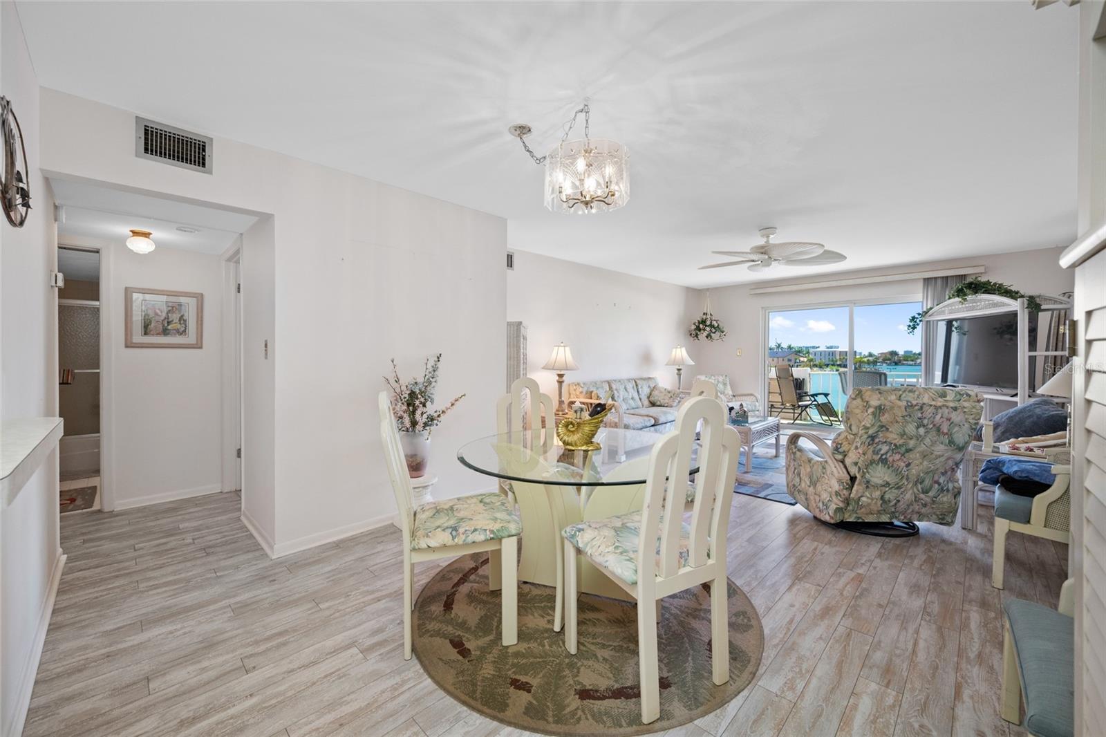 285 107TH AVE #306, TREASURE ISLAND, FL, 33706