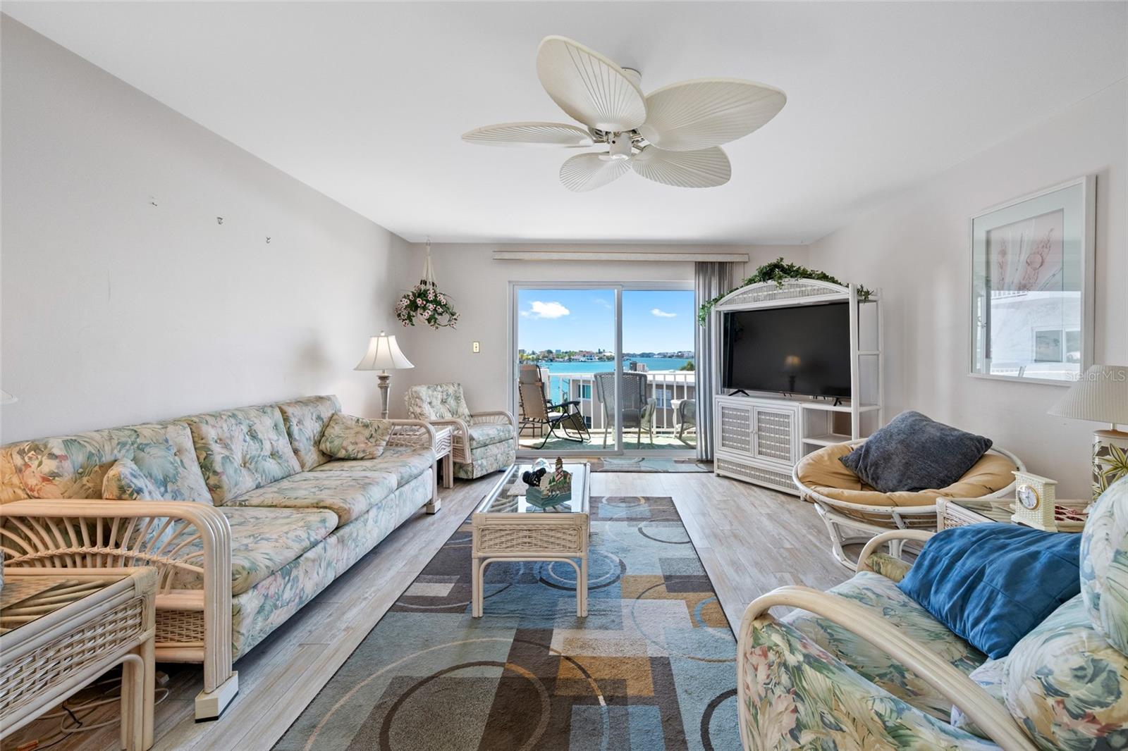 285 107TH AVE #306, TREASURE ISLAND, FL, 33706