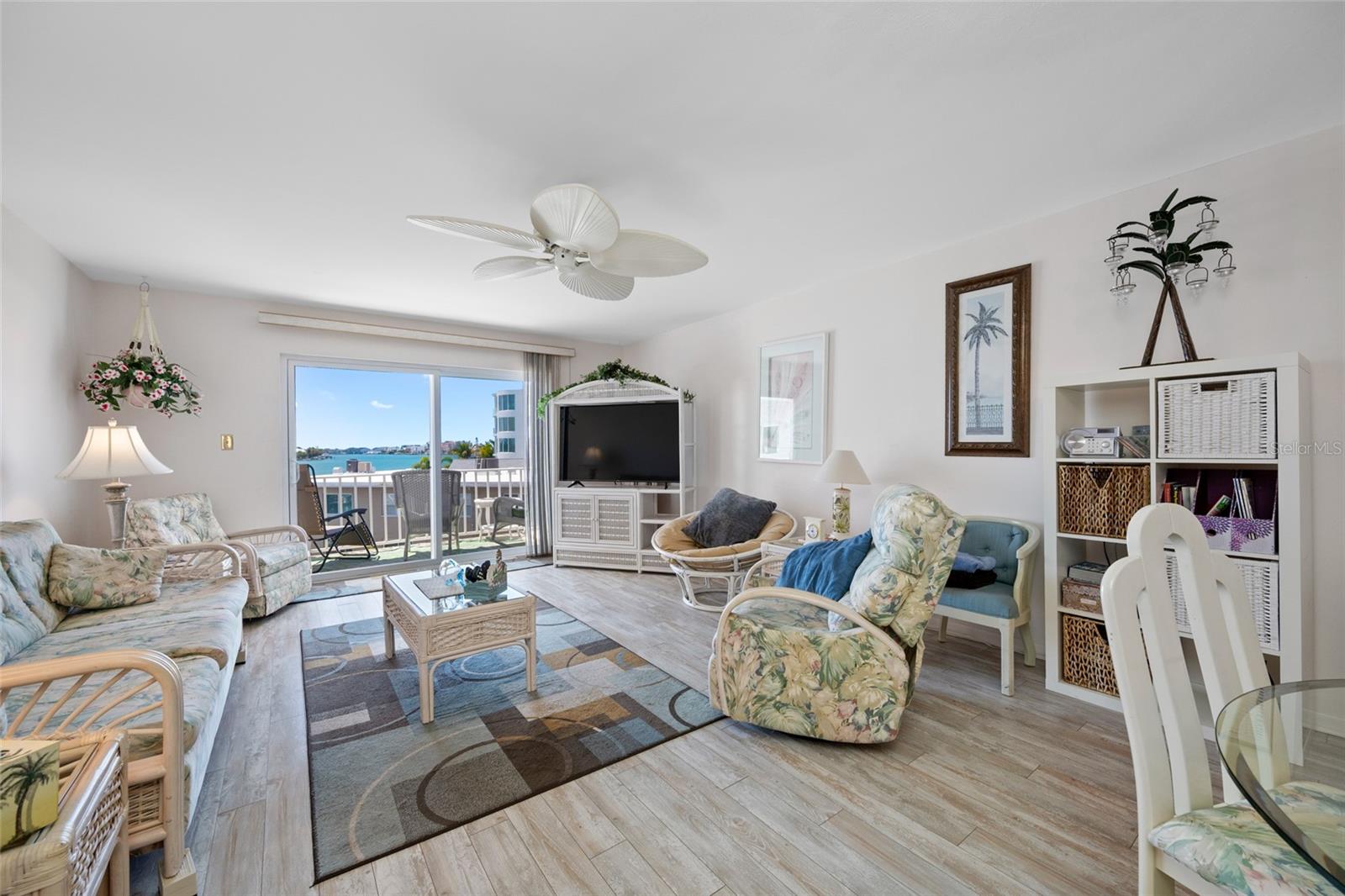 285 107TH AVE #306, TREASURE ISLAND, FL, 33706