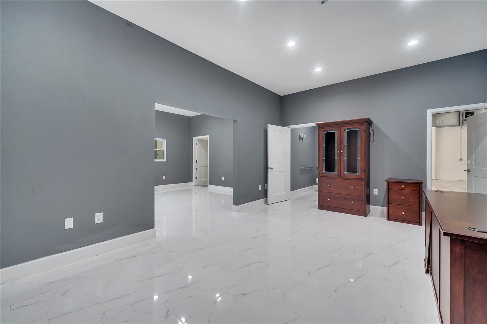 560 BARRY ST, ORLANDO, FL, 32808