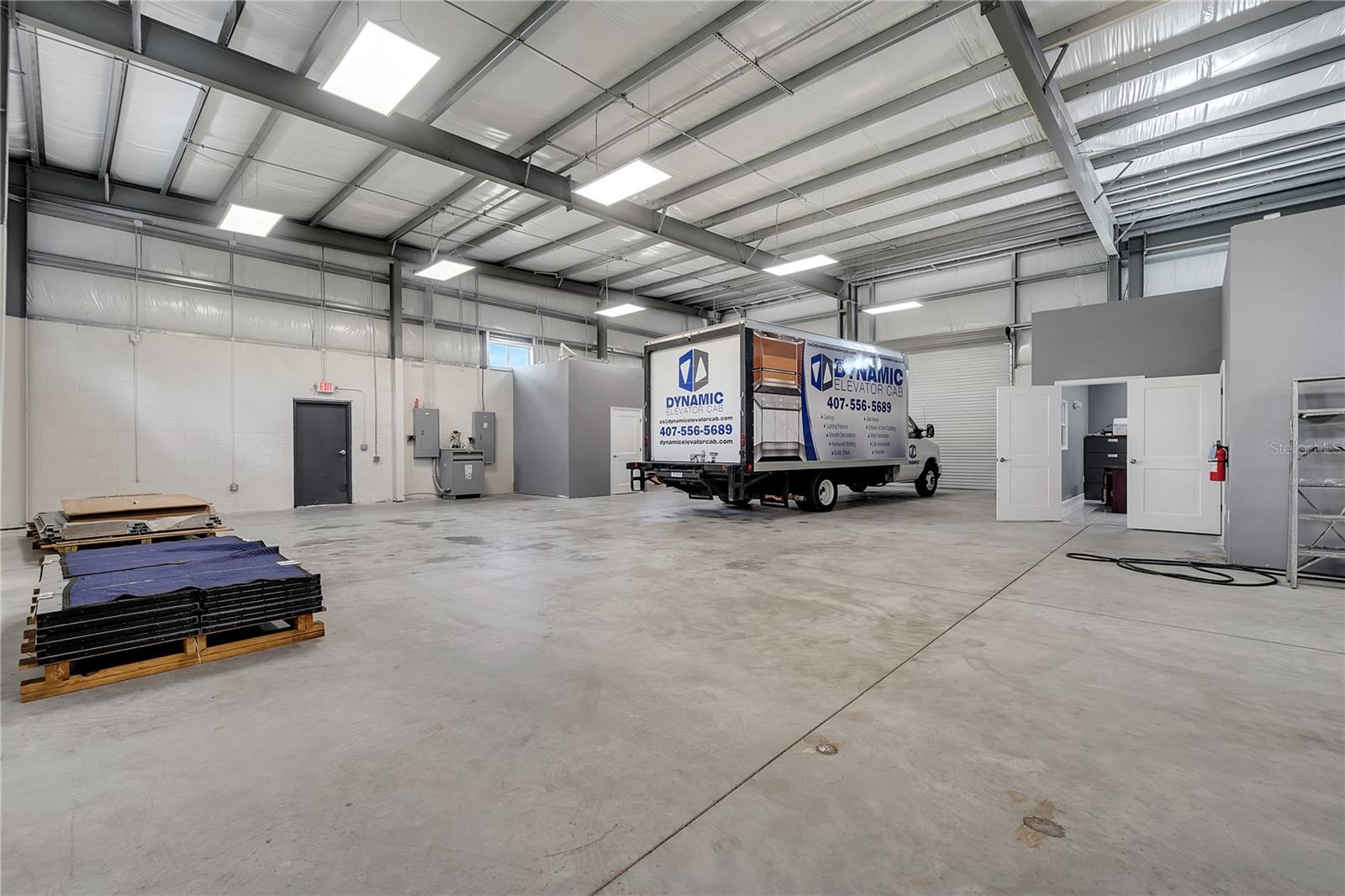 560 BARRY ST, ORLANDO, FL, 32808