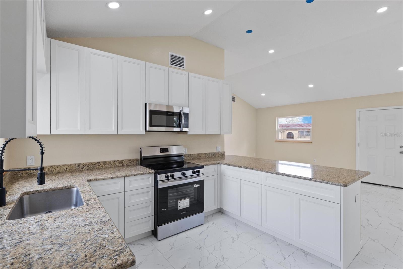 743 BAYSHORE DR, TARPON SPRINGS, FL, 34689