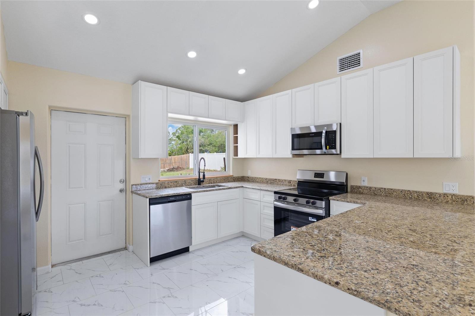 743 BAYSHORE DR, TARPON SPRINGS, FL, 34689