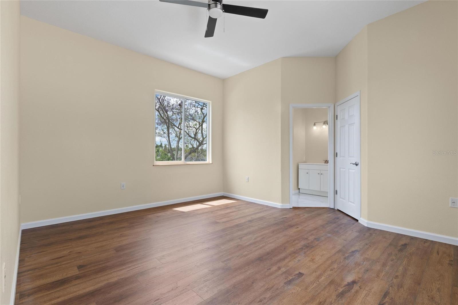 743 BAYSHORE DR, TARPON SPRINGS, FL, 34689