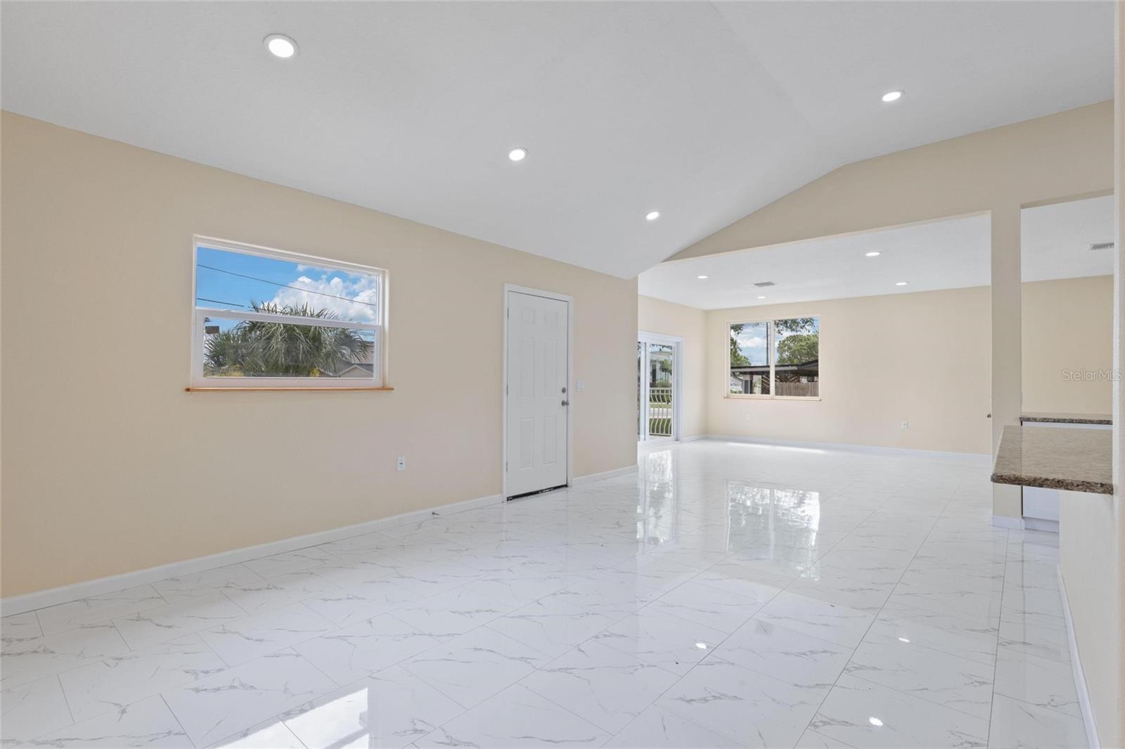 743 BAYSHORE DR, TARPON SPRINGS, FL, 34689