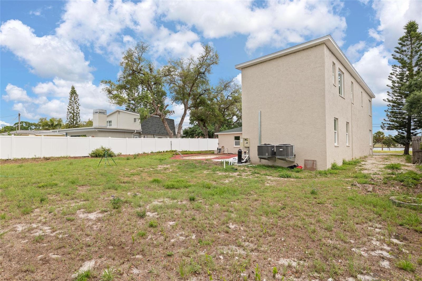 743 BAYSHORE DR, TARPON SPRINGS, FL, 34689