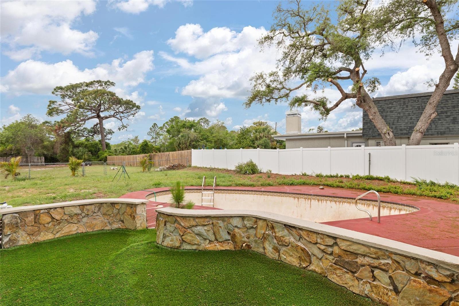 743 BAYSHORE DR, TARPON SPRINGS, FL, 34689