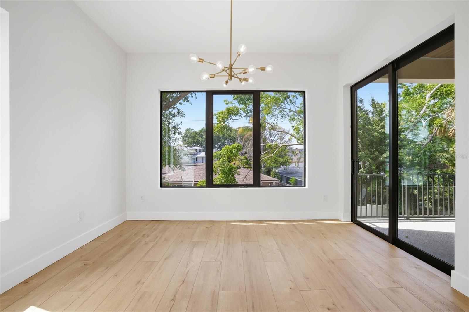 1943 SHORE ACRES BLVD NE, ST PETERSBURG, FL, 33703