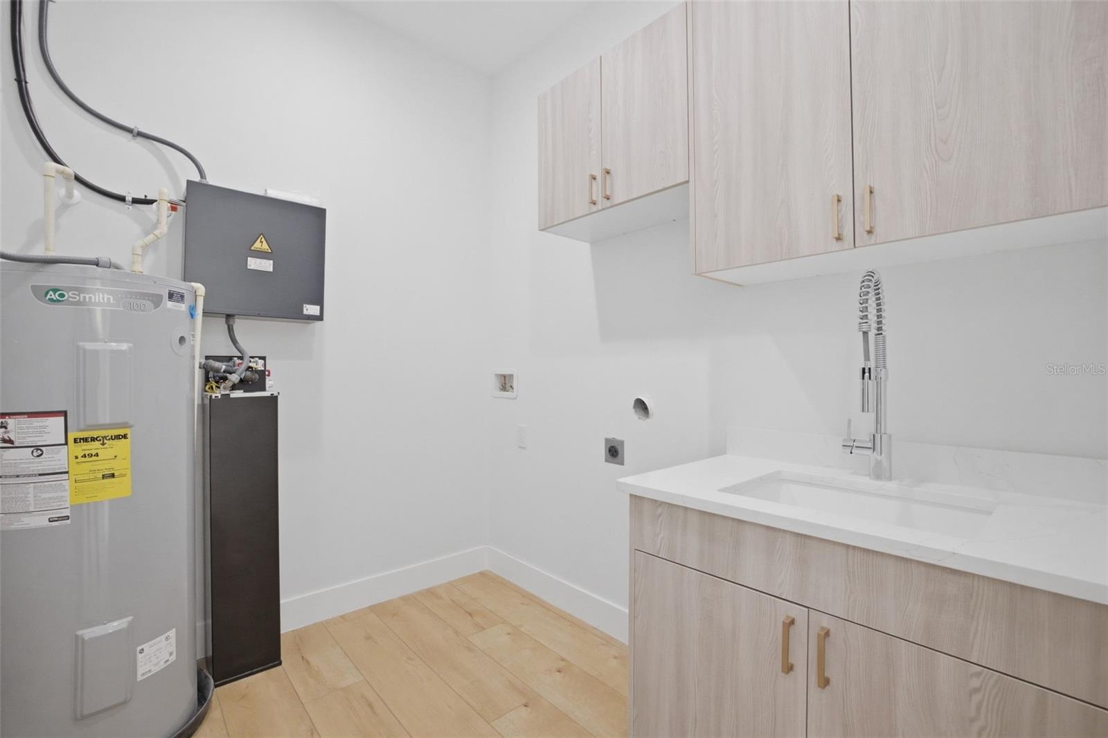 1943 SHORE ACRES BLVD NE, ST PETERSBURG, FL, 33703