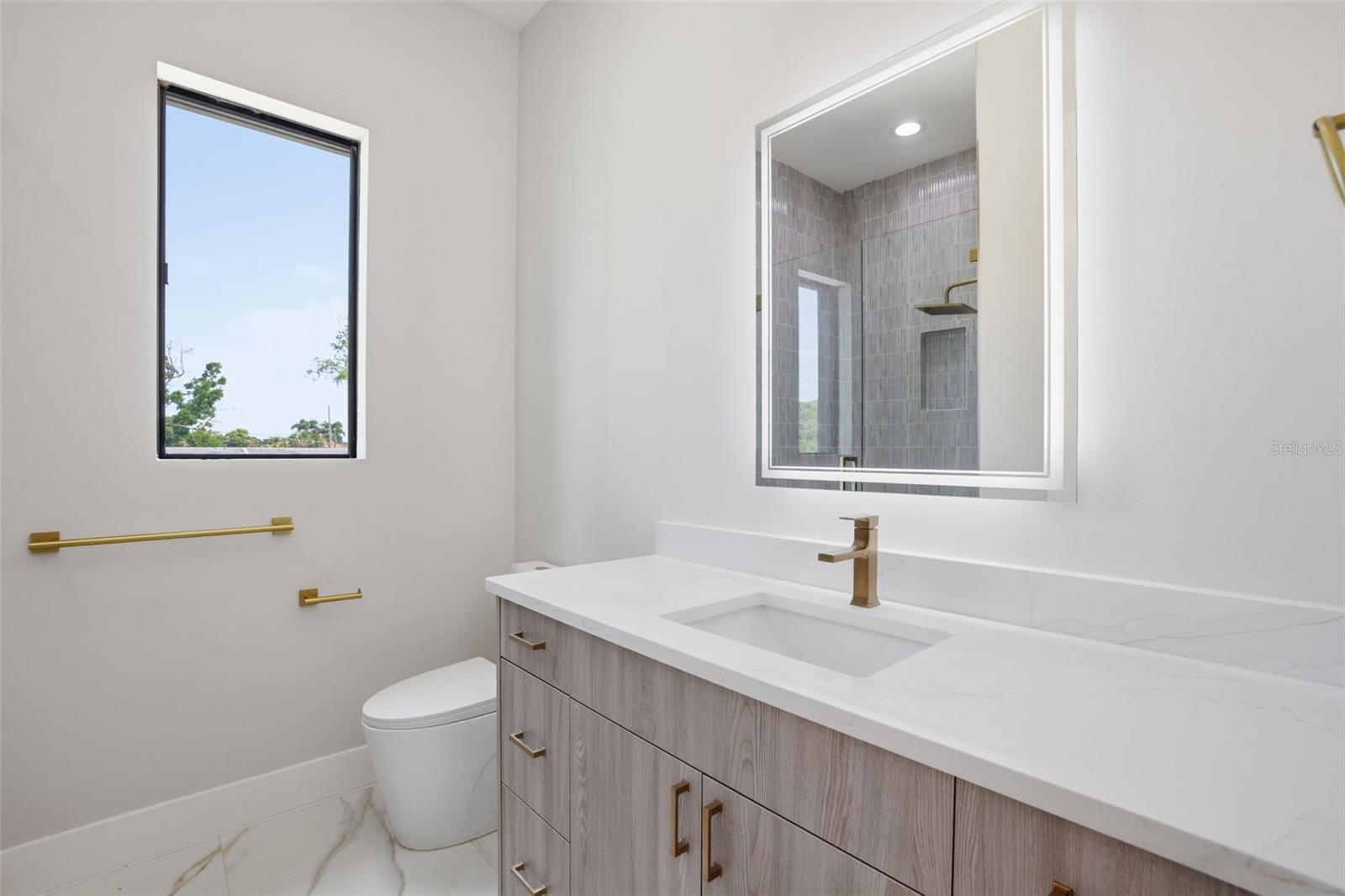 1943 SHORE ACRES BLVD NE, ST PETERSBURG, FL, 33703