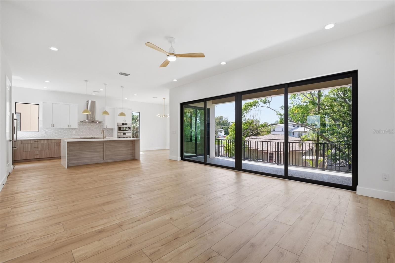 1943 SHORE ACRES BLVD NE, ST PETERSBURG, FL, 33703