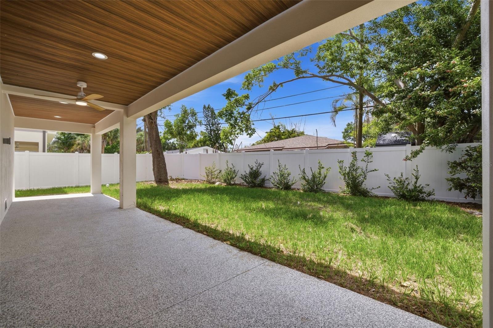 1943 SHORE ACRES BLVD NE, ST PETERSBURG, FL, 33703