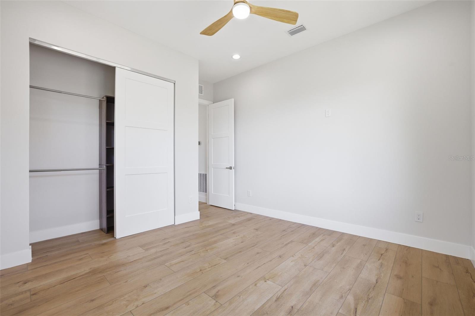 1943 SHORE ACRES BLVD NE, ST PETERSBURG, FL, 33703