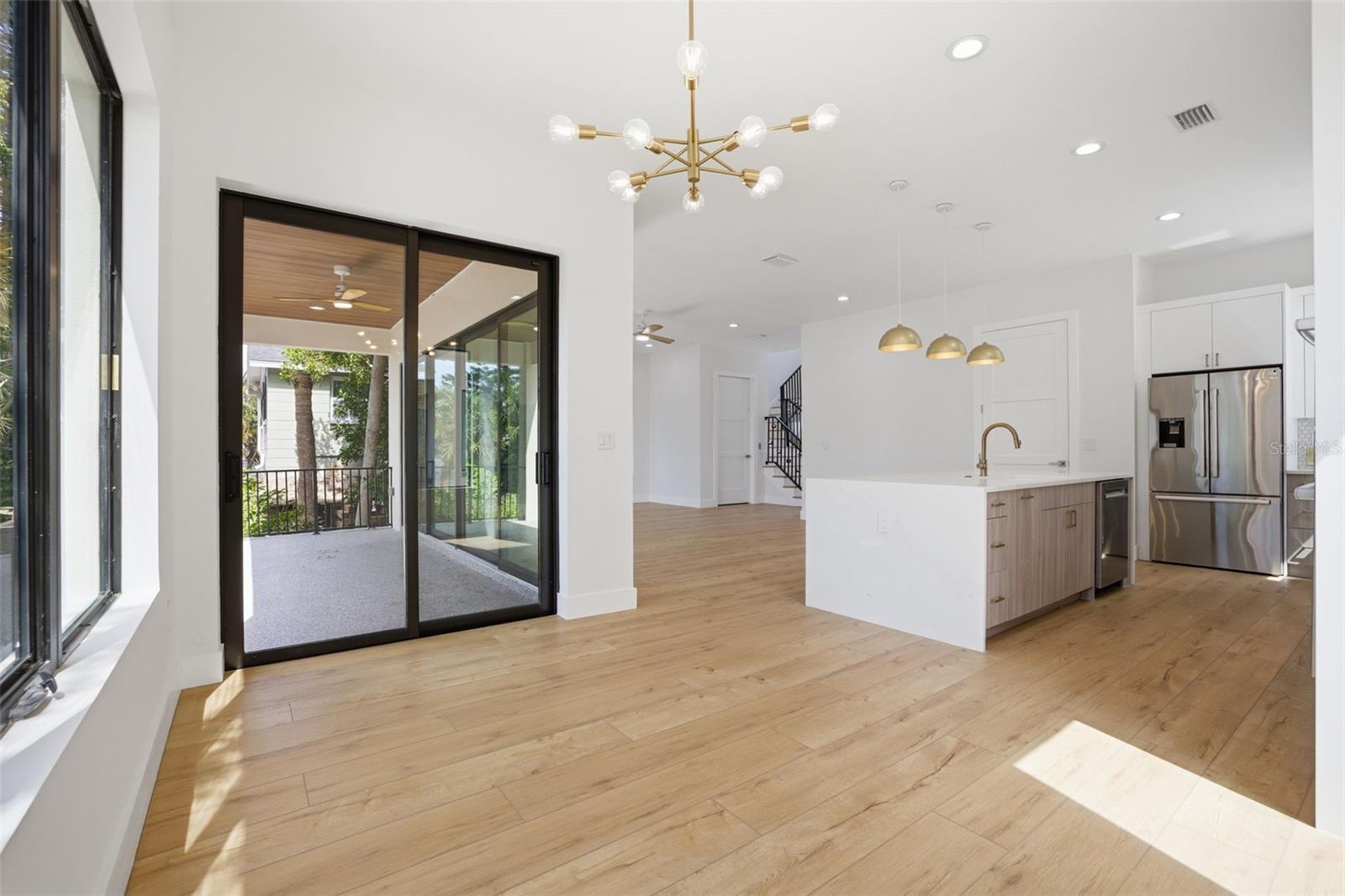 1943 SHORE ACRES BLVD NE, ST PETERSBURG, FL, 33703