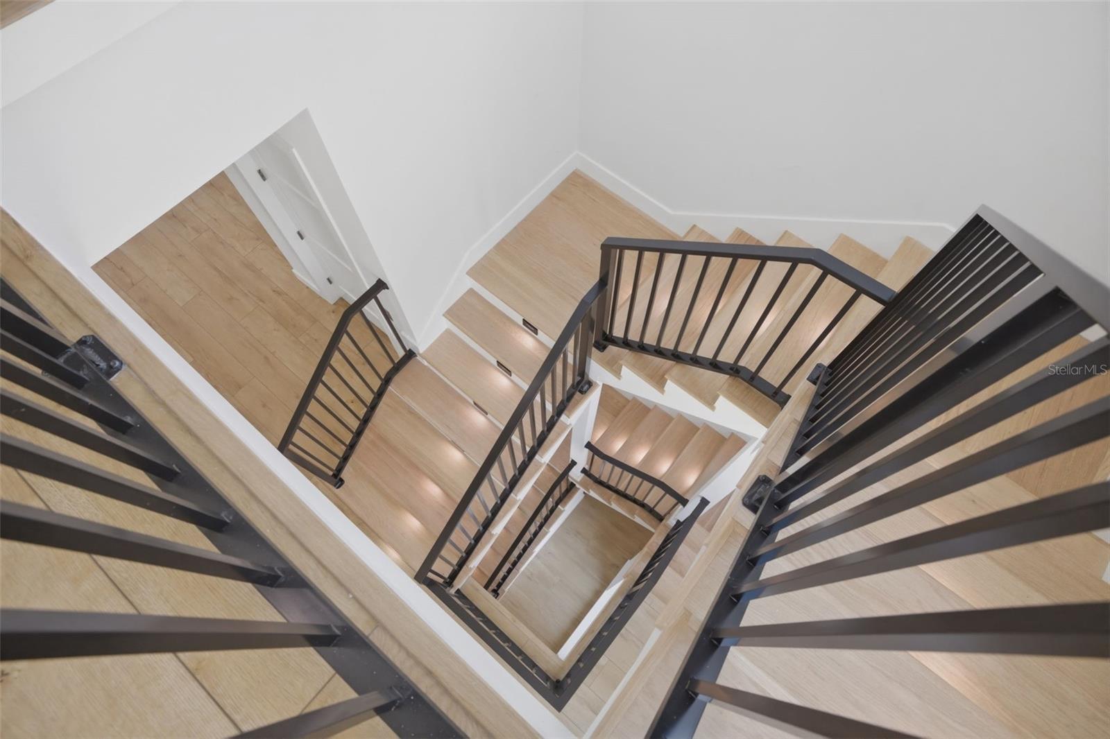 1943 SHORE ACRES BLVD NE, ST PETERSBURG, FL, 33703