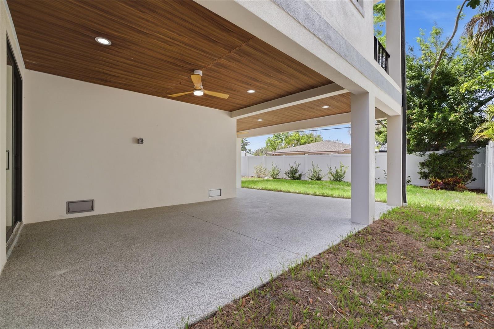 1943 SHORE ACRES BLVD NE, ST PETERSBURG, FL, 33703