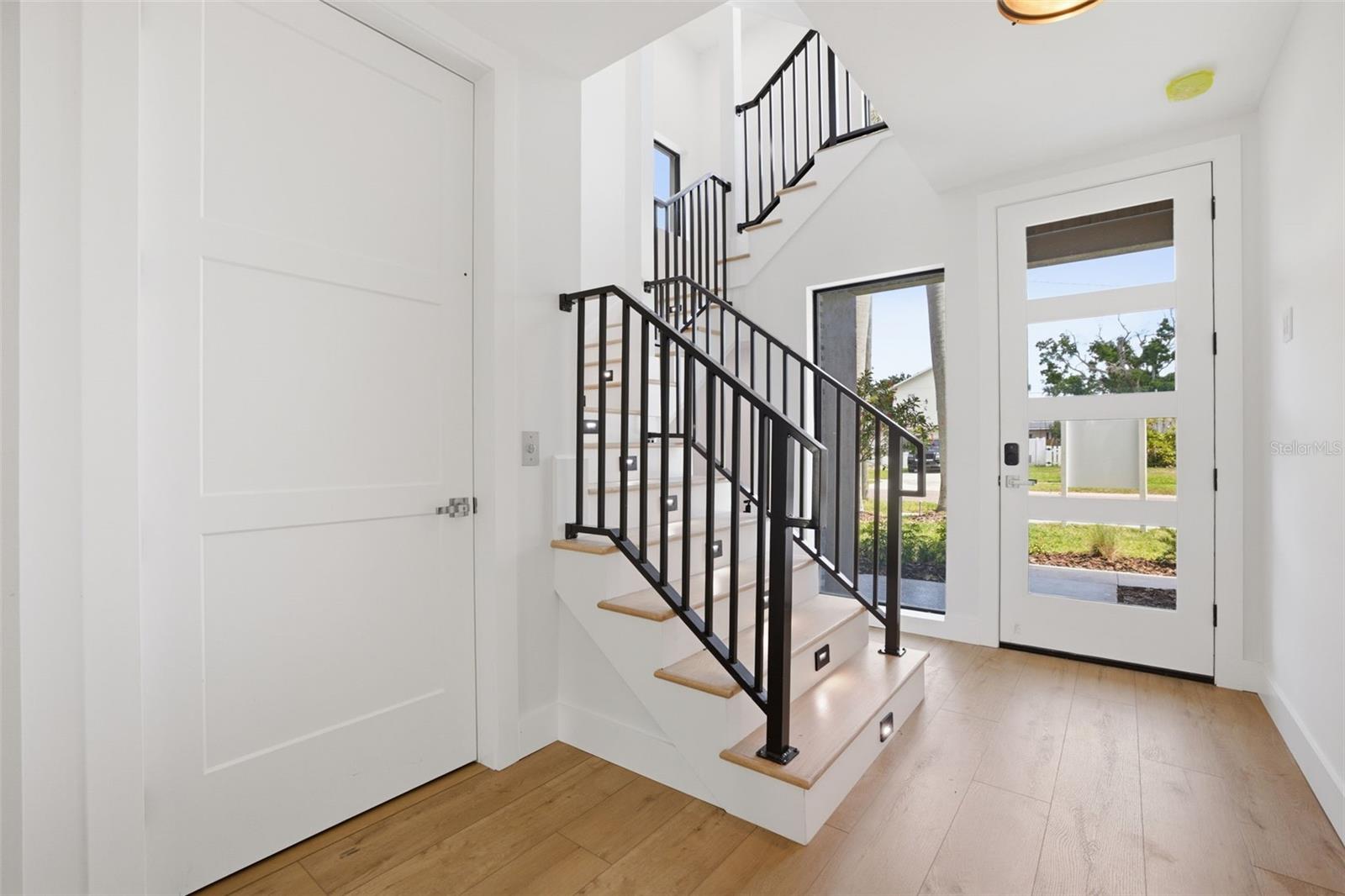 1943 SHORE ACRES BLVD NE, ST PETERSBURG, FL, 33703