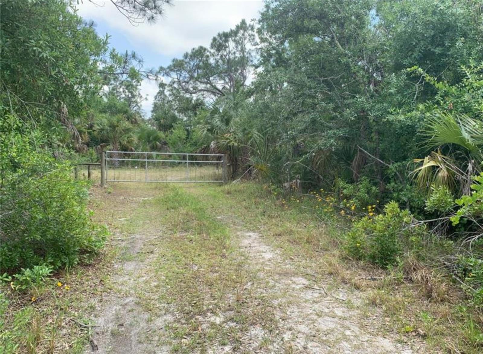 925 INDIAN CREEK LN, PUNTA GORDA, FL, 33982