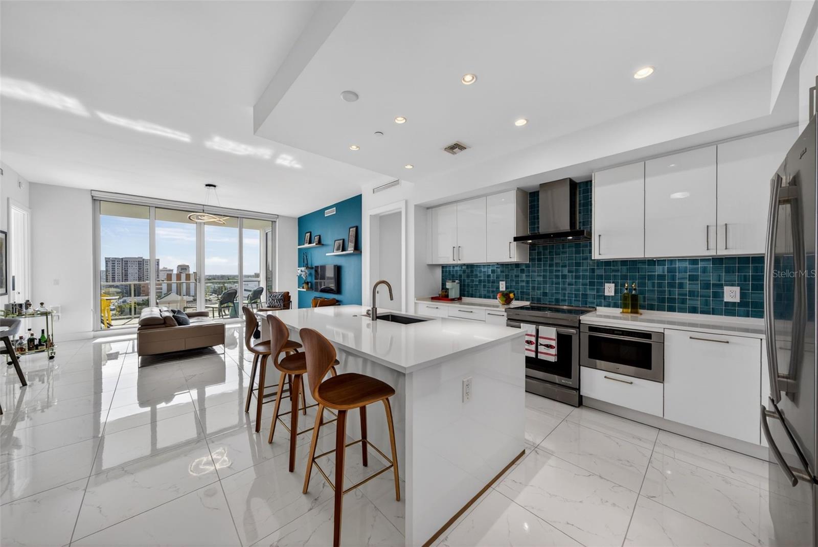 111 S PINEAPPLE AVE #904, SARASOTA, FL, 34236