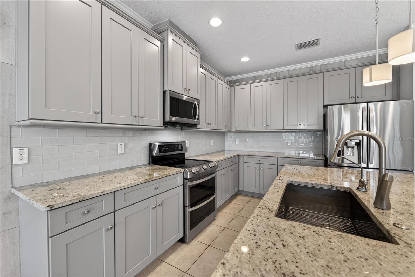 8108 MUDDY PINES PL, TAMPA, FL, 33635