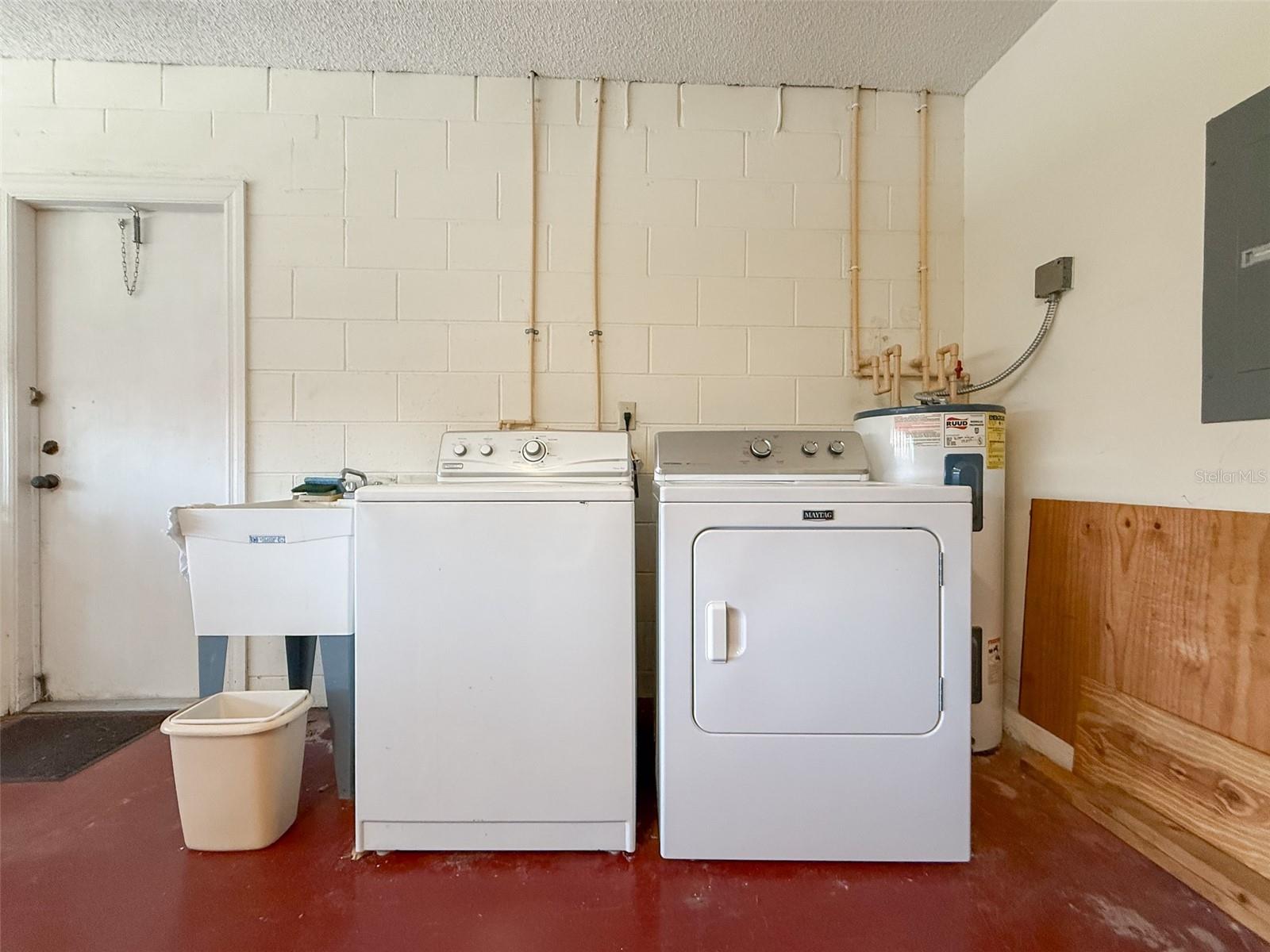 1618 LELAND DR, SUN CITY CENTER, FL, 33573